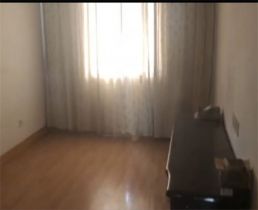 方大花苑 3室2厅2卫 130m&sup2;