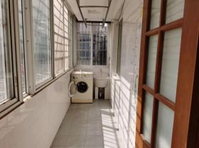 万象新路 3室2厅1卫 90m&sup2;