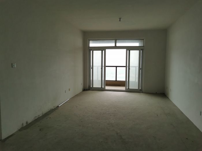 绿地新都会 3室2厅1卫 130m&sup2;