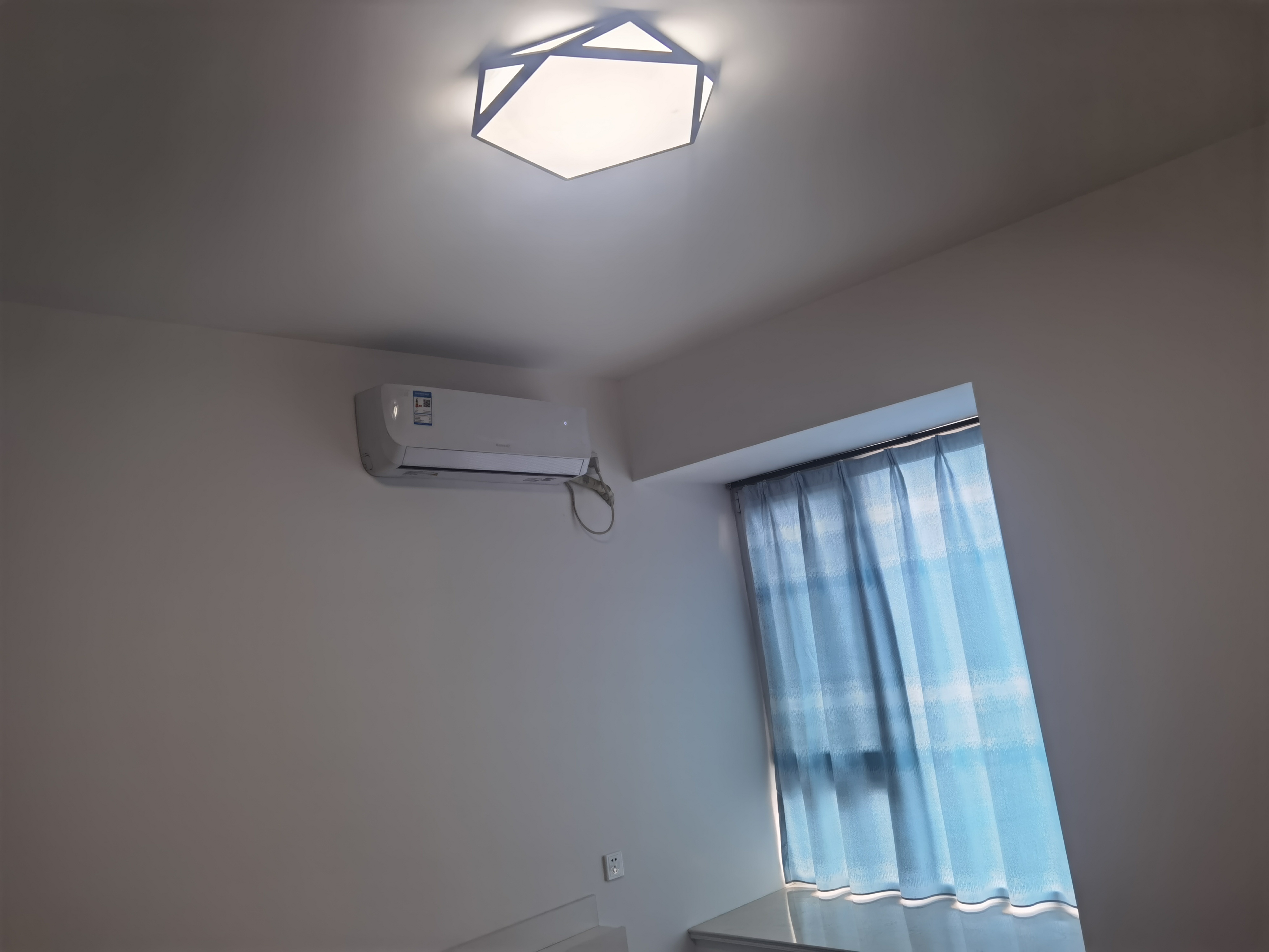 南山国际社区 3室1厅1卫 98m²