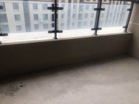 罗福宫 3室1厅1卫 96m²