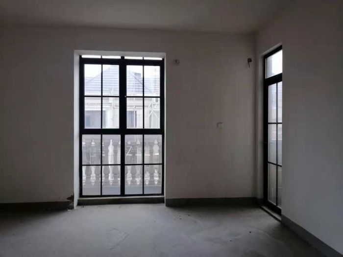 罗福宫 4室2厅2卫 278.00m&sup2;