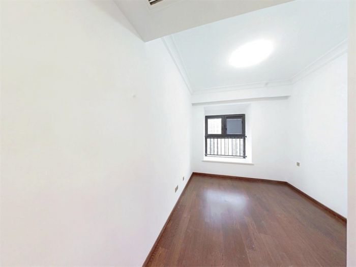 雍华府 4室2厅2卫 136.2m&sup2;