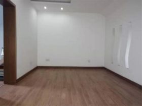 紫东花苑 3室2厅2卫 126.00m&sup2;