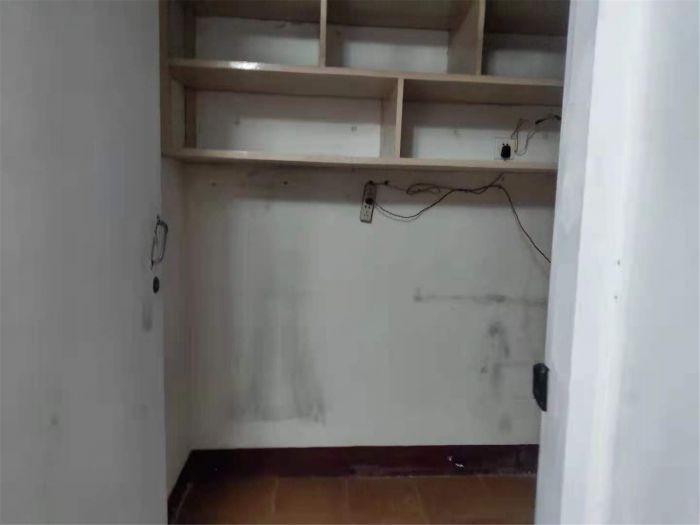 易家桥新村 2室1厅1卫 64m&sup2;