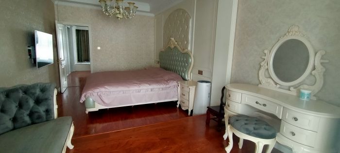 罗福宫 6室2厅5卫 288m&sup2;