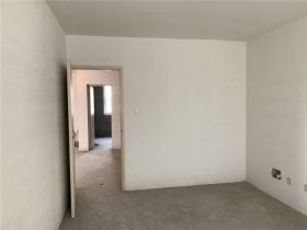 天山花苑 3室1厅1卫 142m&sup2;