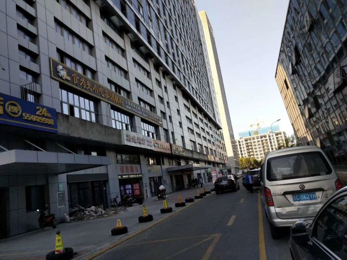 涌鑫八达通广场 1室1厅1卫 40m&sup2;