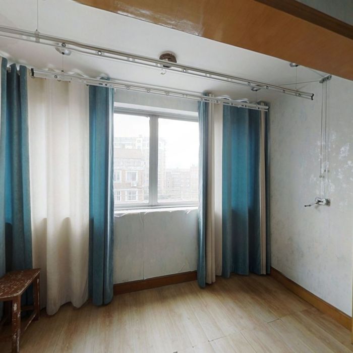 南川园 4室1厅2卫 64.71m&sup2;