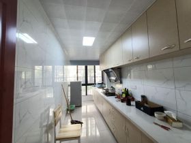 融悦华庭 3室2厅2卫 127.85m&sup2;