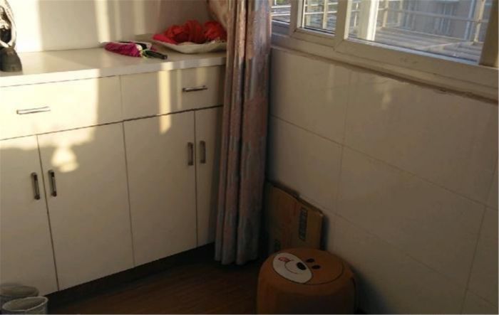紫东花苑 3室1厅1卫 170m&sup2;