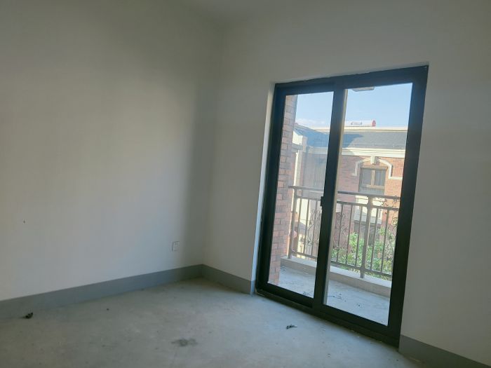 佳期漫 3室2厅2卫 102.00m&sup2;