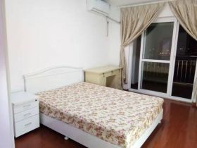 紫东南苑 6室2厅2卫 130m&sup2;