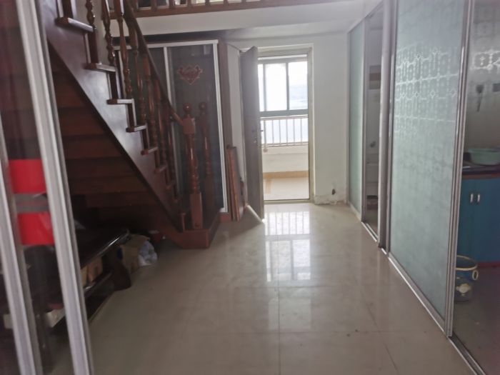 华都商业广场 2室1厅1卫 70m&sup2;