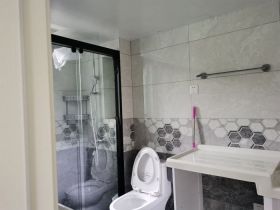 新城新苑 2室1厅1卫 95m&sup2;