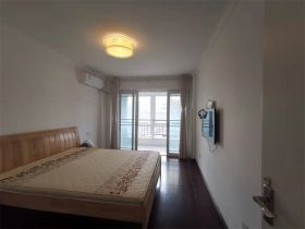 新东方花苑 3室2厅1卫 102m&sup2;