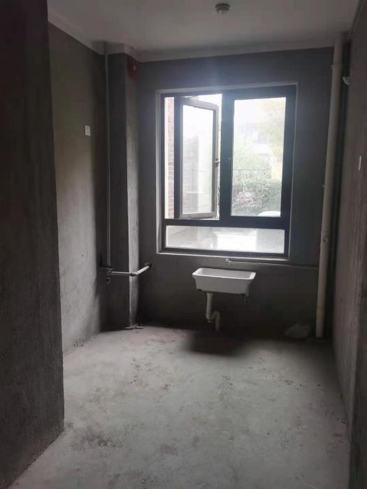 盛和九里香堤二期 4室2厅2卫 150.00m&sup2;