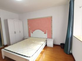 景河苑 5室厅1卫 145m&sup2;