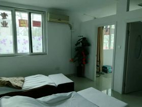 小石桥花苑 1室1厅1卫 110m&sup2;