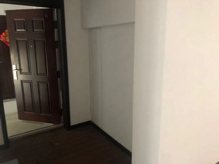 军山花园 3室2厅2卫 137.1m&sup2;