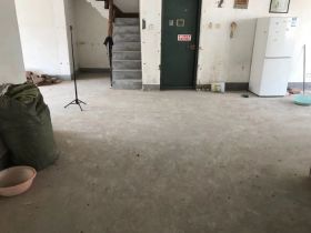 外滩小区 5室3厅2卫 222m²