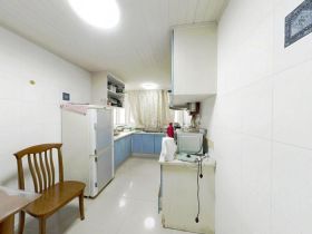 金龙花苑 2室1厅1卫 83m&sup2;