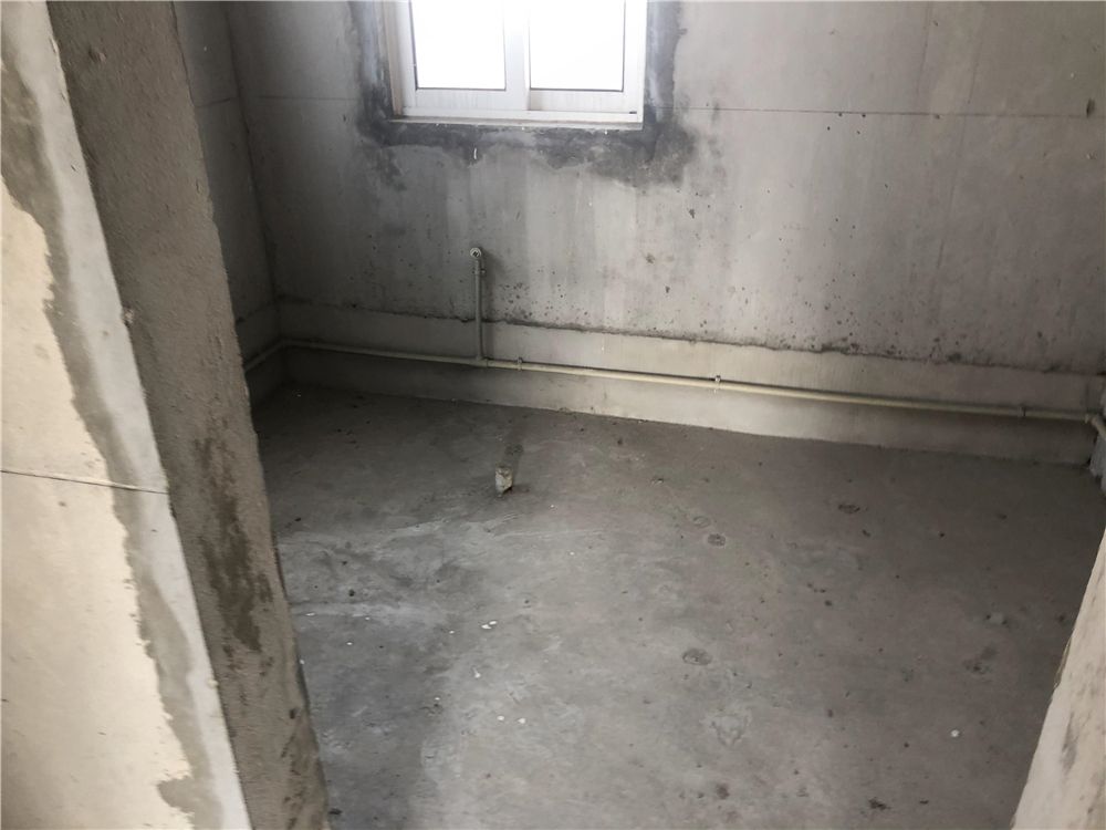 军山花园 4室2厅2卫 200.00m&sup2;