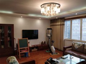三喜花苑 3室2厅1卫 132m&sup2;