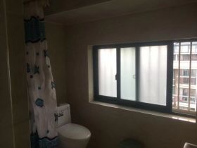 新城小区 5室3厅2卫 136m&sup2;