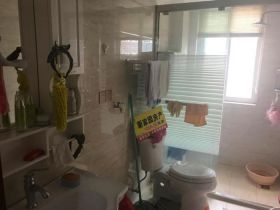 启秀星河城 3室1厅1卫 108m&sup2;