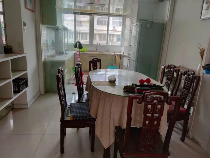 春晖花园 5室2厅2卫 130m&sup2;