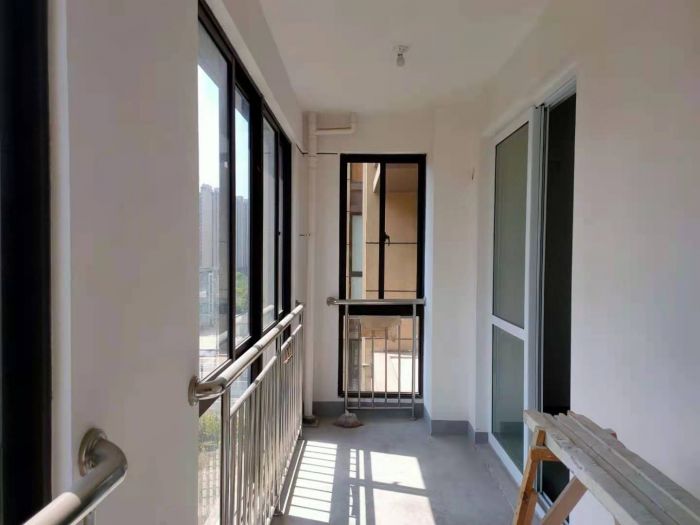 紫东南苑南区 3室2厅1卫 122m&sup2;
