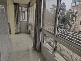 易家桥新村 2室1厅1卫 61m&sup2;