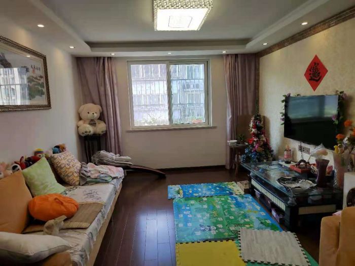 金辉花园 3室2厅1卫 139m&sup2;