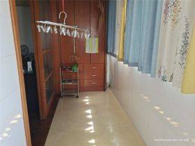 北濠顺遂楼 3室2厅2卫 150m&sup2;