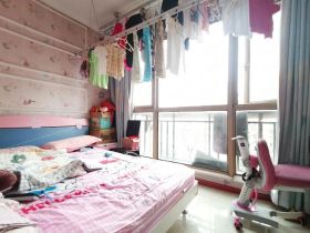 中南世纪花城一期 1室1厅1卫 76.00m&sup2;