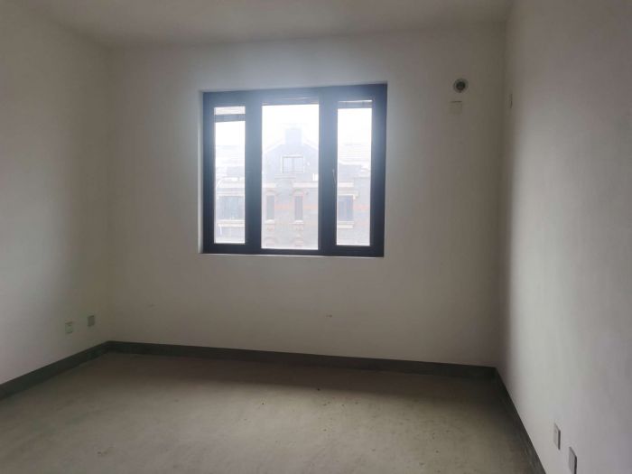 南通壹城水清木华 4室2厅2卫 240m&sup2;