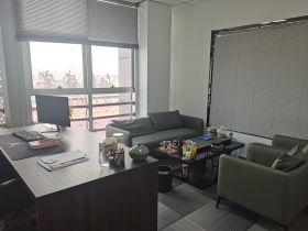 江海大厦 4室2厅0卫 200m²