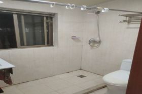 新胜花苑 5室2厅1卫 125m&sup2;