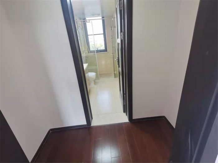 云樾东方 3室2厅2卫 136m&sup2;