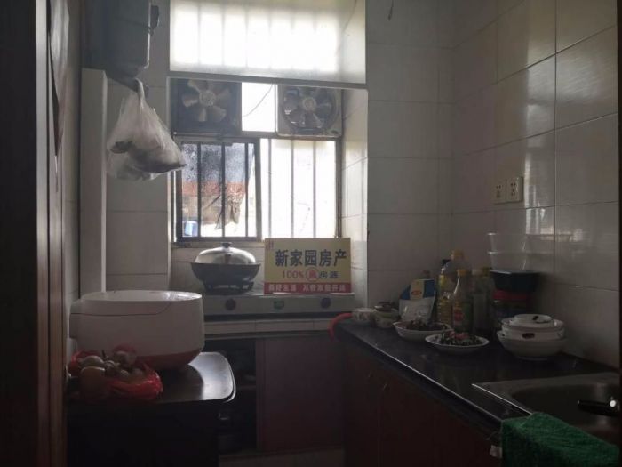 新桥新村 2室2厅1卫 42.8m&sup2;