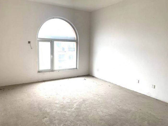 军山花园 4室2厅2卫 175.00m&sup2;