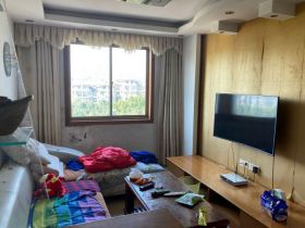 天都花苑 4室2厅2卫 178m&sup2;