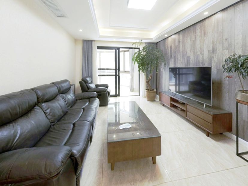 绿地新都会 3室2厅2卫 133.13m&sup2;