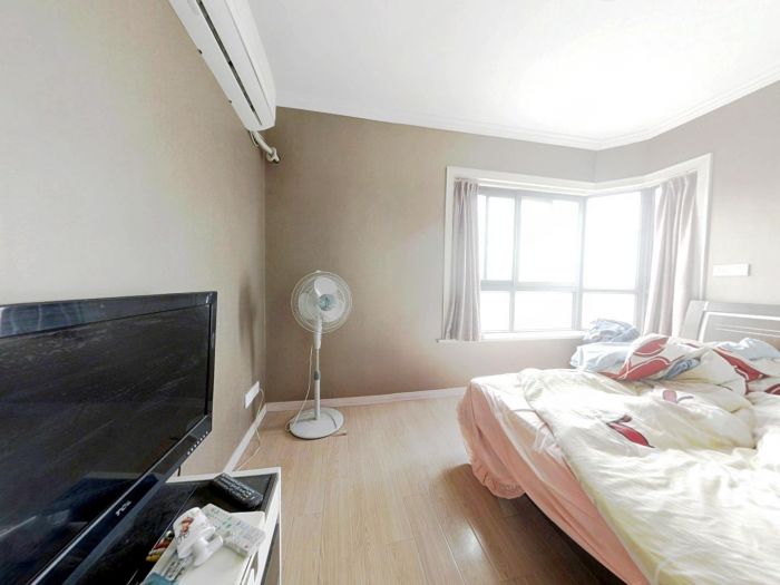 海尚家园东区 3室2厅2卫 126.00m&sup2;