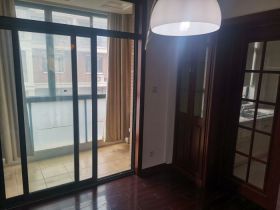 凤凰莱茵苑 3室2厅2卫 200m²