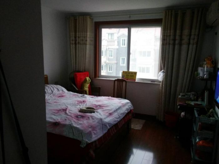 新苑华庭 2室2厅1卫 95m&sup2;