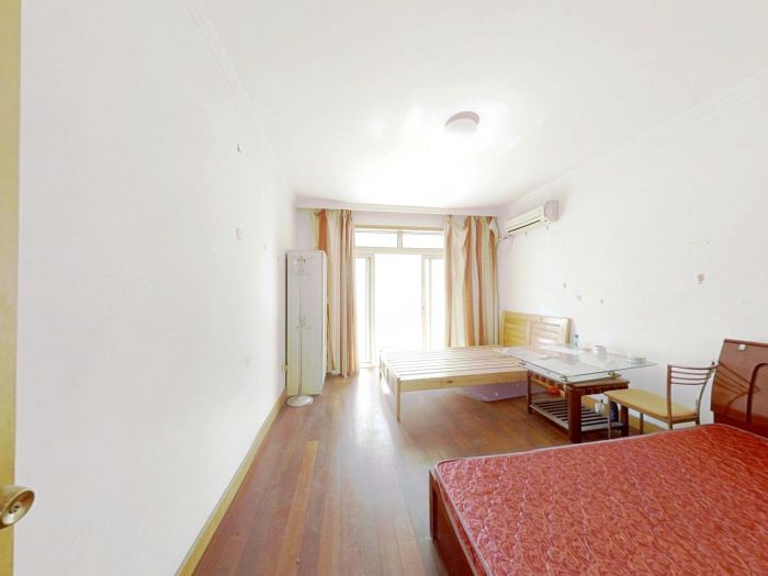 星湖花园 3室2厅1卫 126m&sup2;