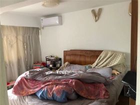 北濠桥东村 4室2厅2卫 140.00m&sup2;
