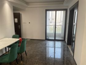 云樾东方 3室2厅2卫 124m²